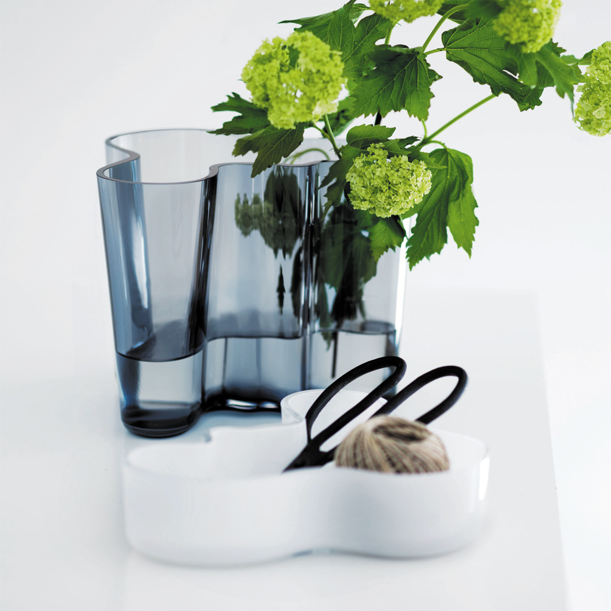 Iittala Ваза 16х19х20 см опал біла Aalto | https://grandposuda.com.ua