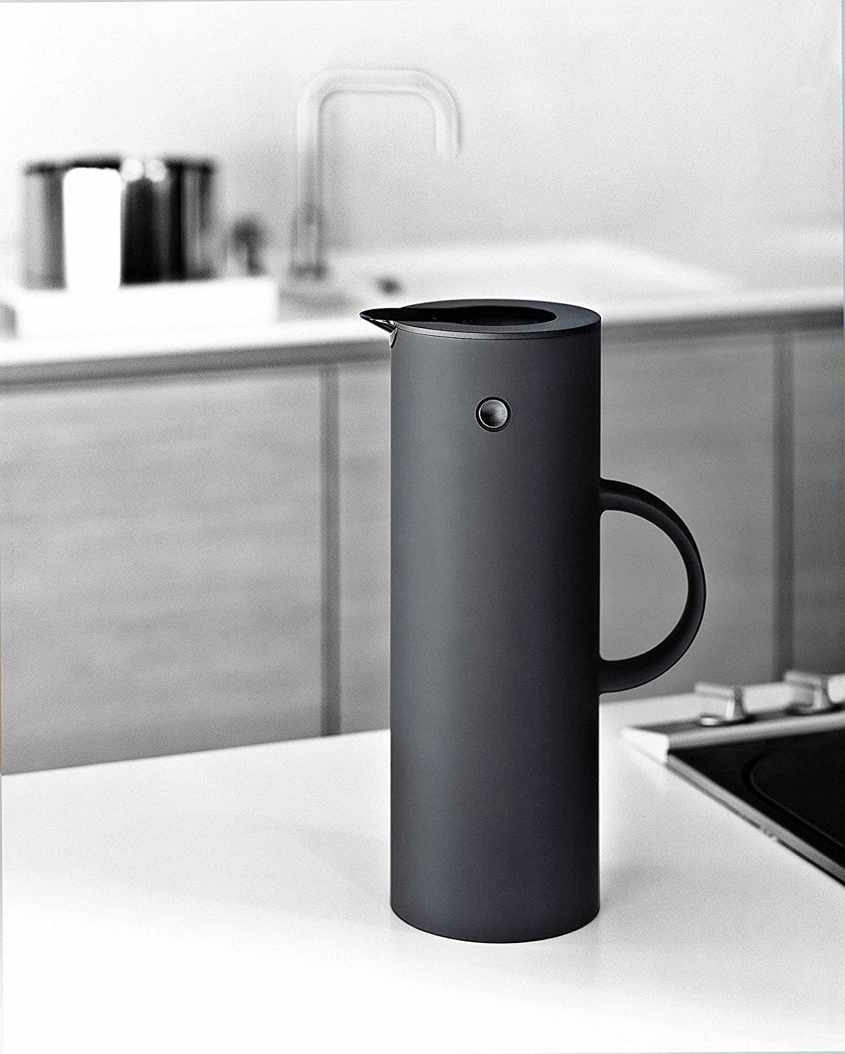 Термоглечик 1 л матовий чорний Classics EM 77 Stelton | https://grandposuda.com.ua
