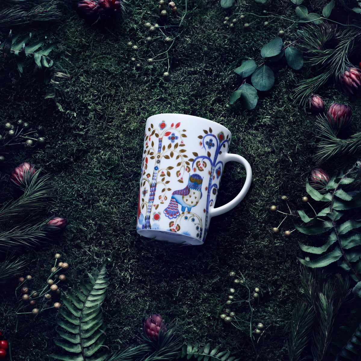 Iittala Тарілка Ø 22 см біла / мульти Taika | https://grandposuda.com.ua