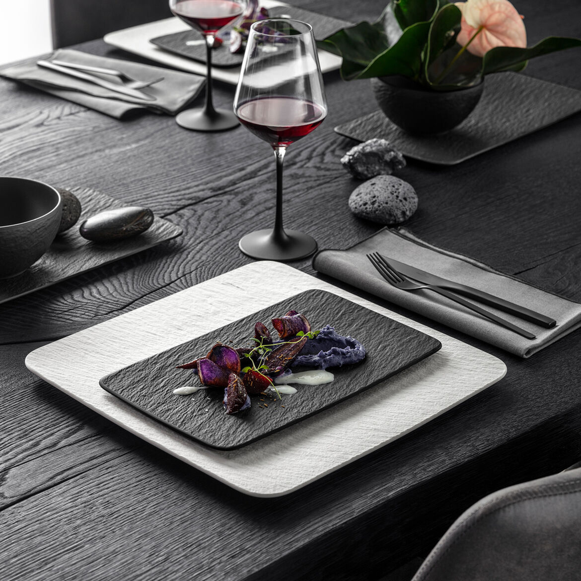 Villeroy & Boch Тарелка 28 х 17 см Black/Gray Manufacture Rock | https://grandposuda.com.ua