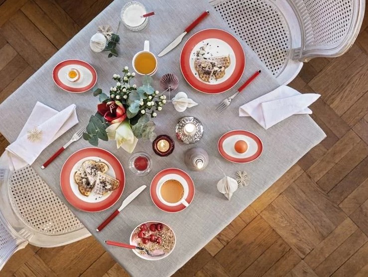 Villeroy & Boch Кружка с ручкой 340 мл Colourful Life Deep Red | https://grandposuda.com.ua