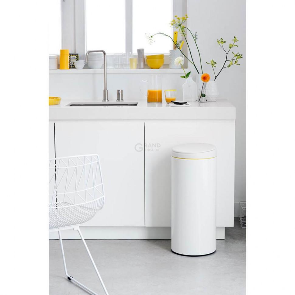 Brabantia Мусорный бак 30 л белый, пластиковая крышка FlipBin | https://grandposuda.com.ua