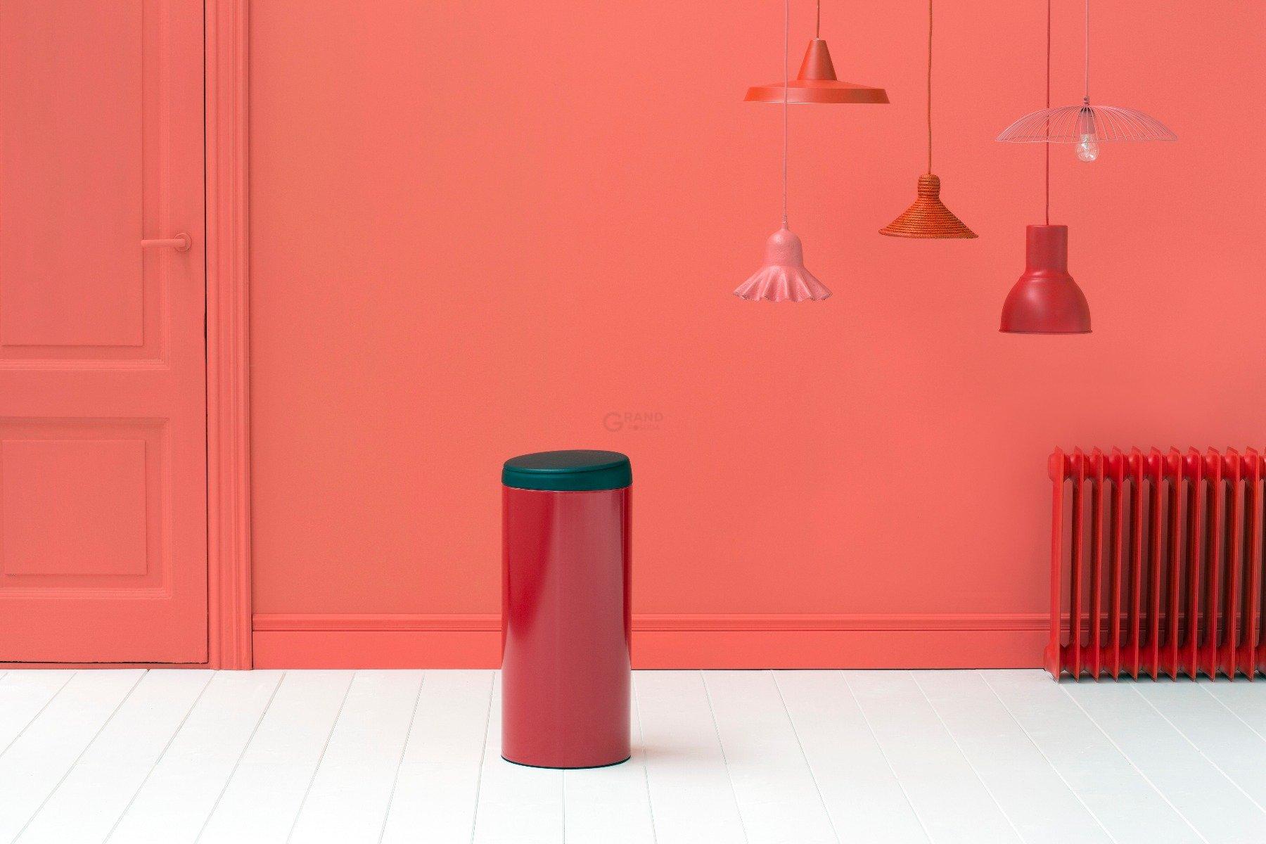 Brabantia Сміттєвий бак 30 л червоний, темно-сіра пластикова кришка FlipBin | https://grandposuda.com.ua