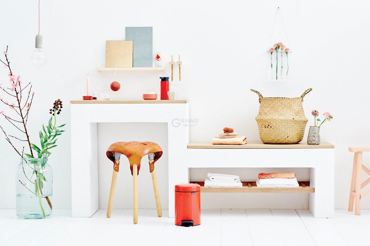 Brabantia Сміттєвий бак з педаллю 3 л безшумний червоний NewIcon | https://grandposuda.com.ua