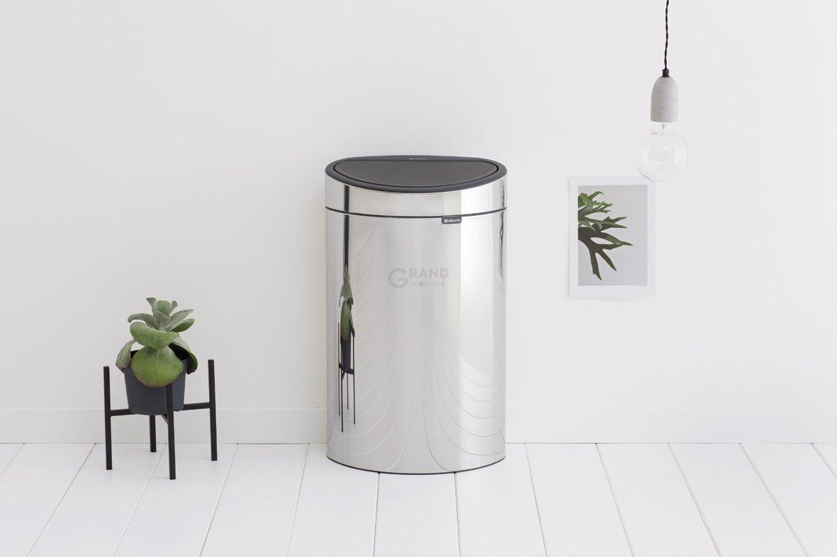 Brabantia Сміттєвий бак 40 л глянцева сталь Touch Bin | https://grandposuda.com.ua
