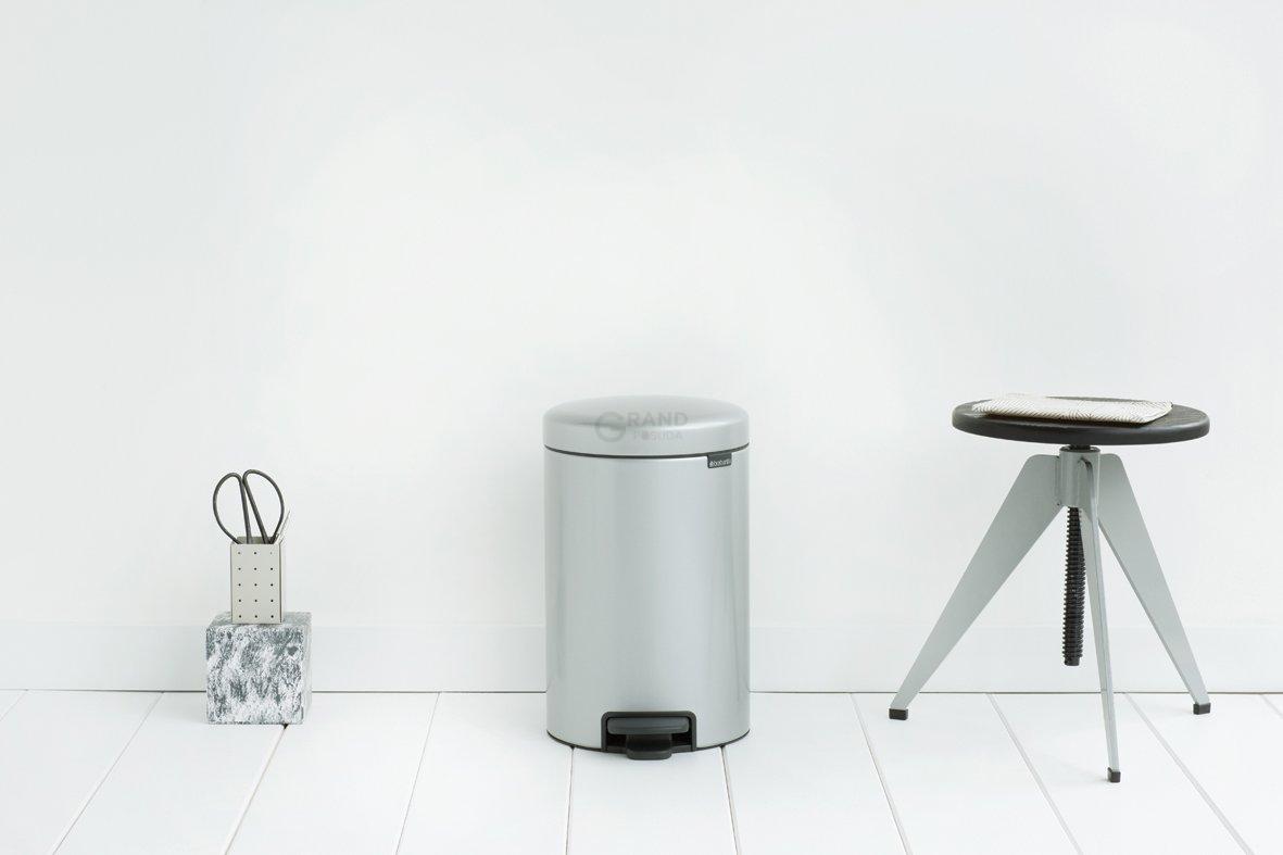 Brabantia Мусорный бак с педалью 12 л бесшумный серый металлик NewIcon | https://grandposuda.com.ua