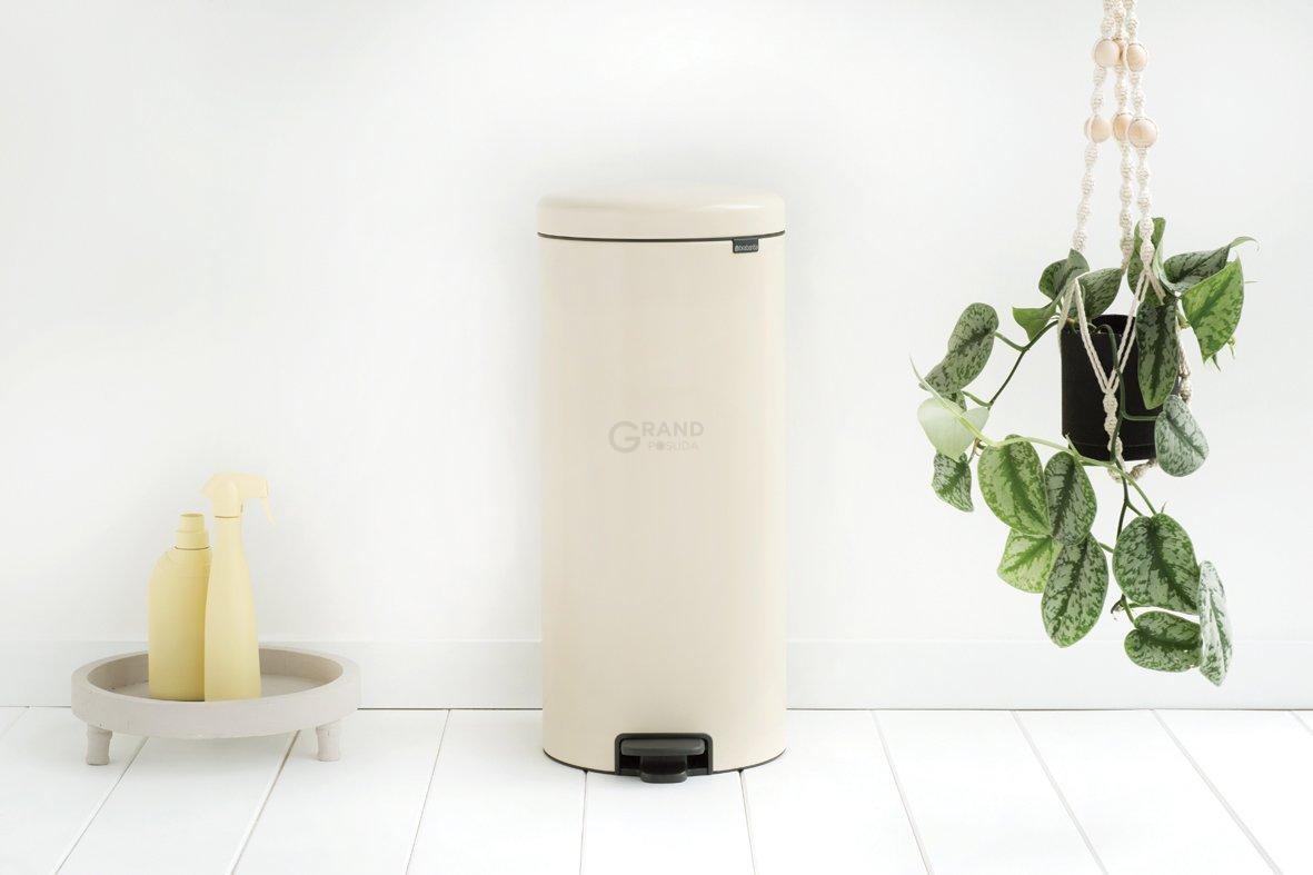 Brabantia Мусорный бак с педалью 30 л бесшумный миндальный NewIcon | https://grandposuda.com.ua