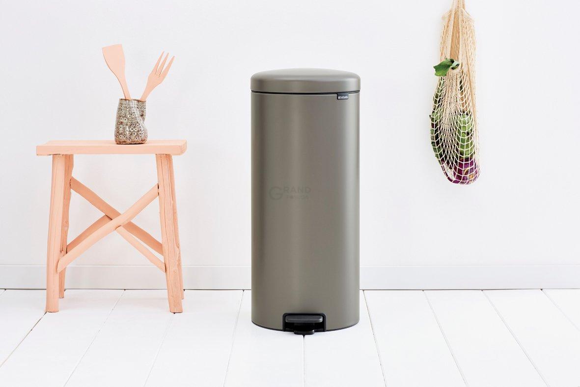 Brabantia Сміттєвий бак з педаллю 30 л безшумний платиновий NewIcon | https://grandposuda.com.ua