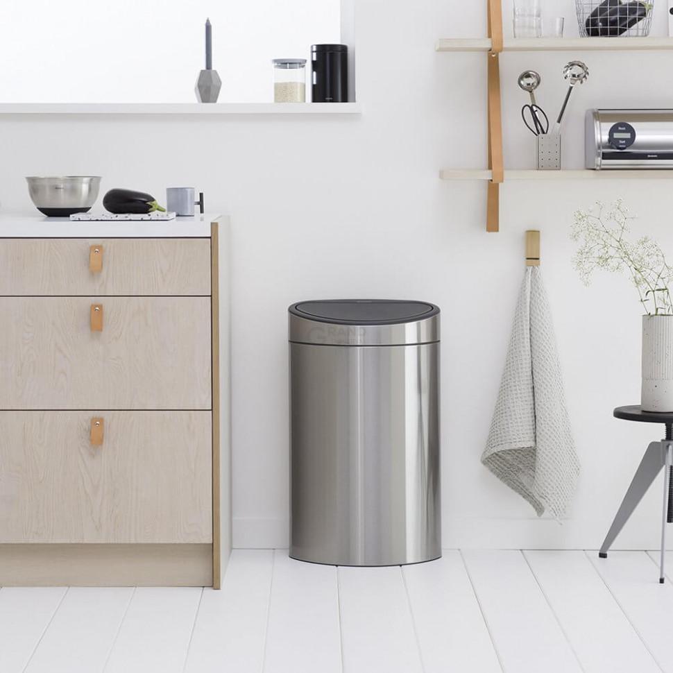 Brabantia Сміттєвий бак 40 л матова сталь із захистом від відбитків пальців Touch Bin | https://grandposuda.com.ua