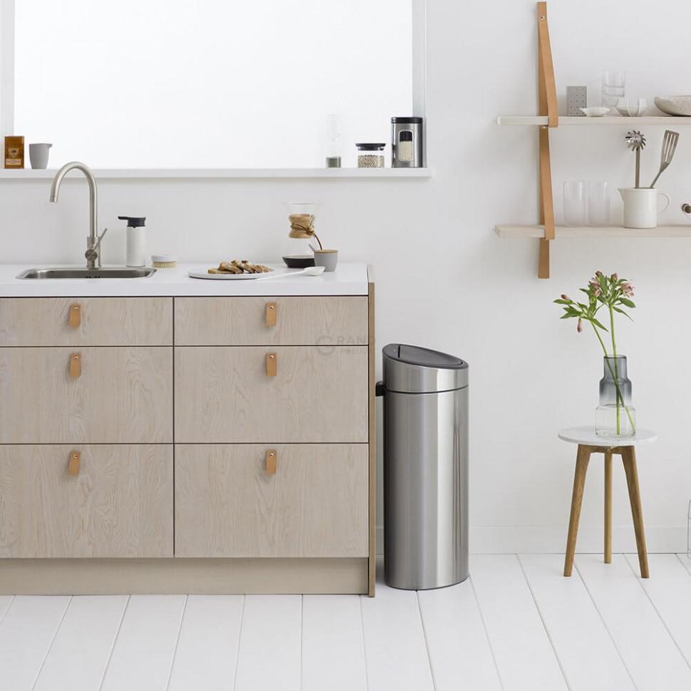 Brabantia Сміттєвий бак 40 л матова сталь Touch Bin | https://grandposuda.com.ua