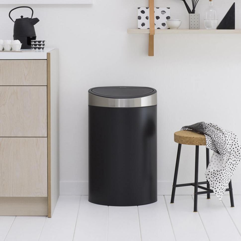 Brabantia Мусорный бак 40 л черный матовый, крышка глянцевая сталь Touch Bin | https://grandposuda.com.ua