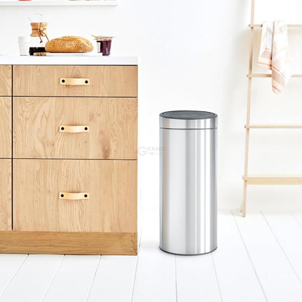 Brabantia Сміттєвий бак 30 л матова сталь Touch Bin | https://grandposuda.com.ua