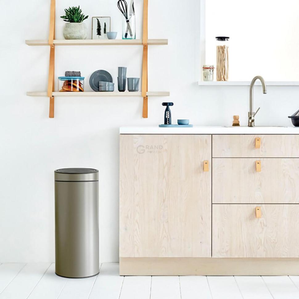 Brabantia Мусорный бак 30 л платиновый Touch Bin | https://grandposuda.com.ua