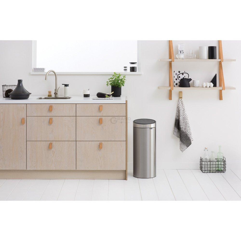 Brabantia Мусорный бак 30 л матовая сталь с защитой от отпечатков пальцев Touch Bin | https://grandposuda.com.ua