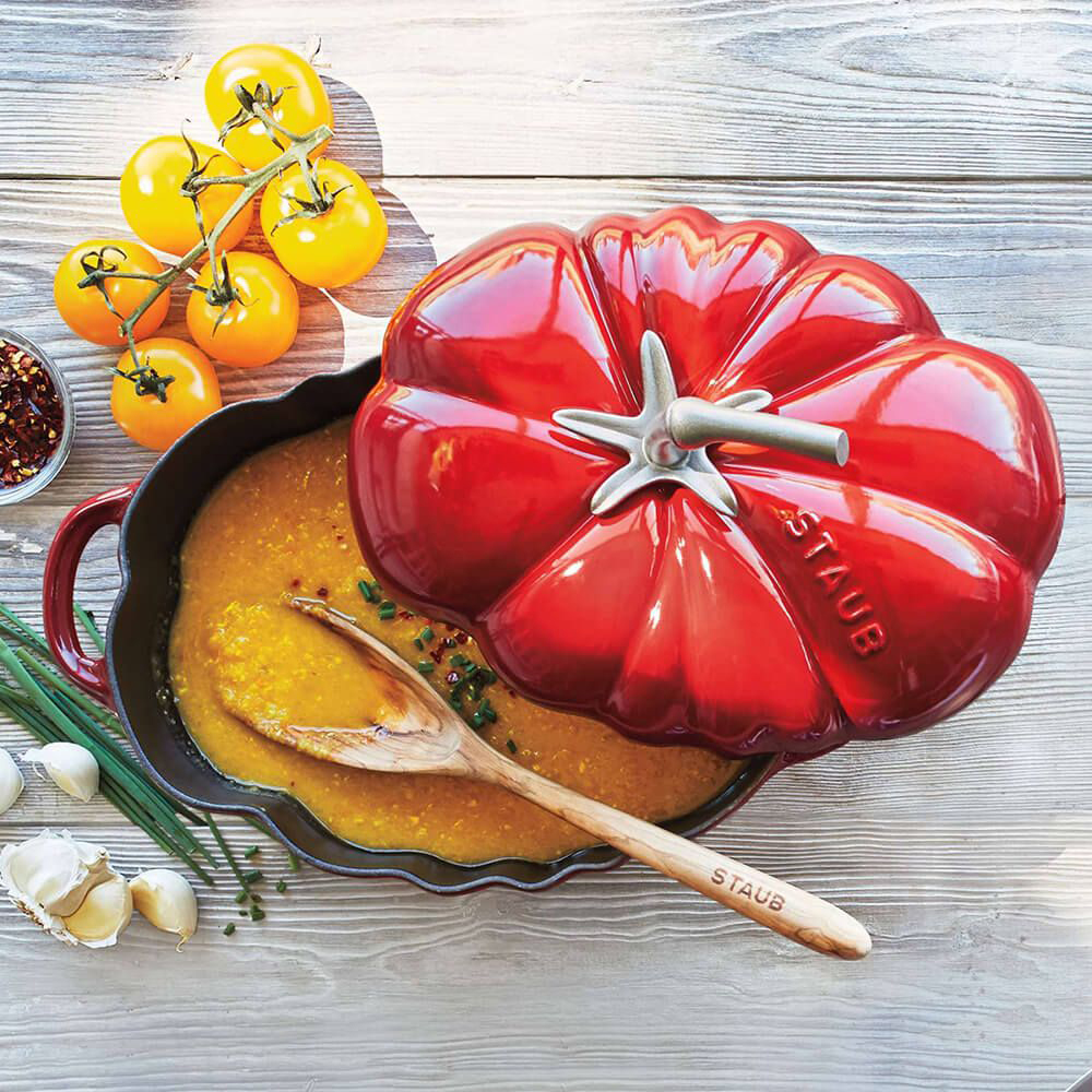 Staub Кокот Помідор 25 см, червоний | https://grandposuda.com.ua