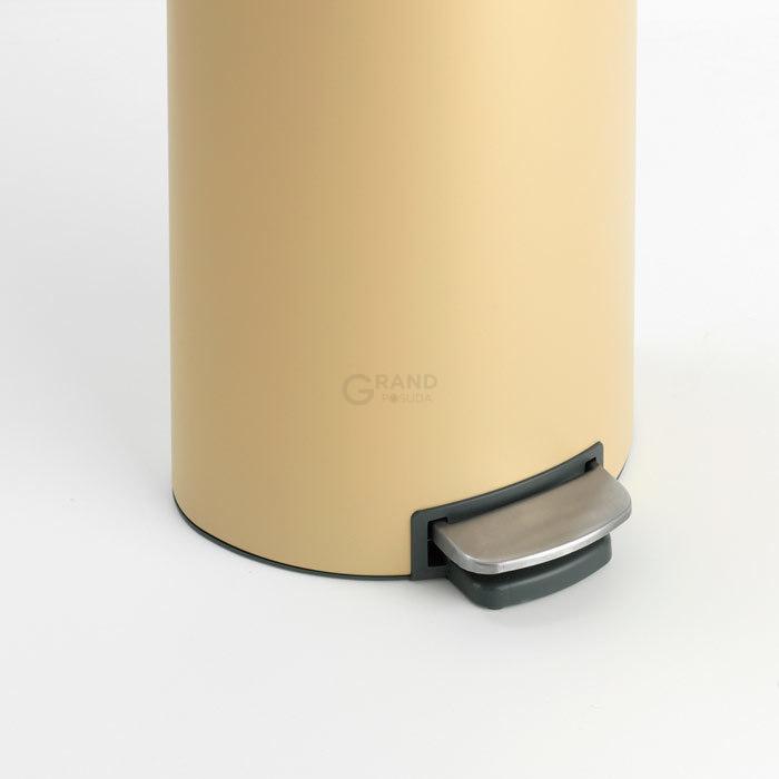 Brabantia Мусорный бак с педалью 30 л, бесшумный минерально-золотой Flatback+ | https://grandposuda.com.ua