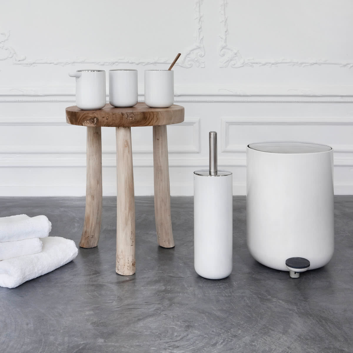 Дозатор для жидкого мыла 11x11x11x11 см черный Bath Menu | https://grandposuda.com.ua