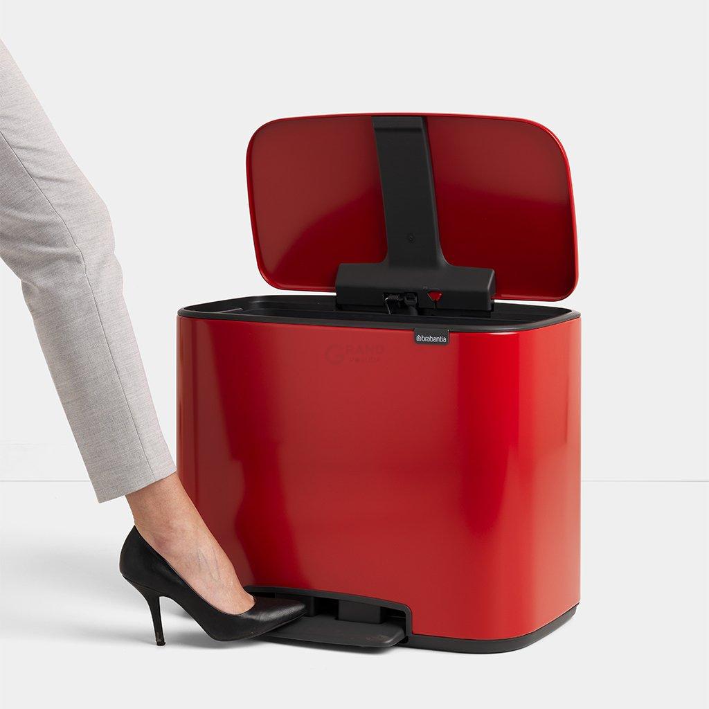 Brabantia Мусорный бак с педалью 3х11 л красный трехсекционный Pedal Bin Bo | https://grandposuda.com.ua
