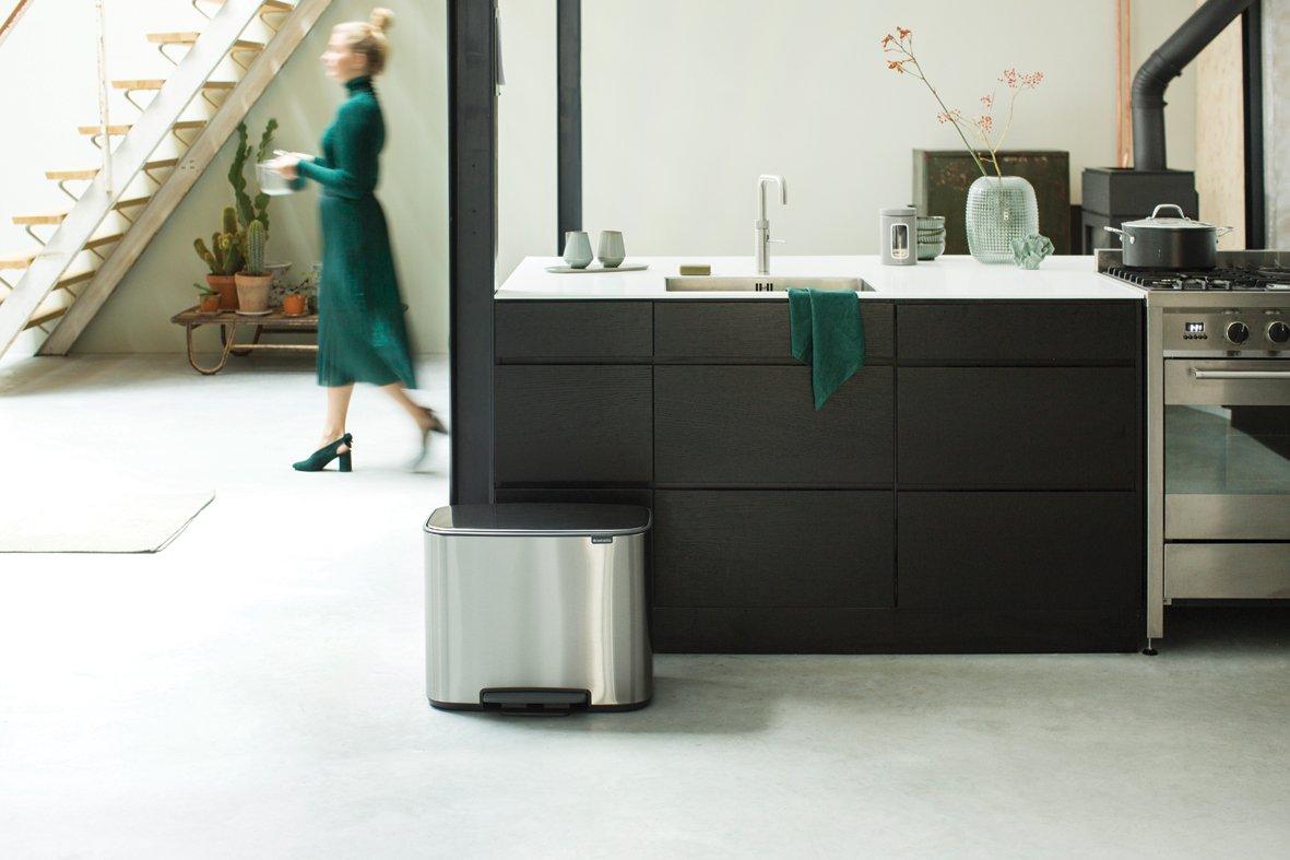 Brabantia Мусорный бак с педалью 3х11 л стальной матовый трехсекционный Pedal Bin Bo | https://grandposuda.com.ua