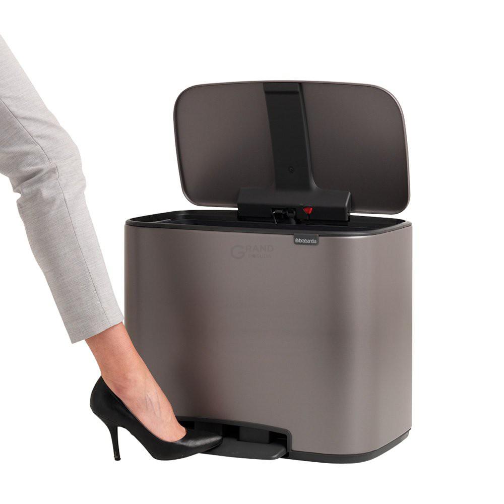 Brabantia Сміттєвий бак з педаллю, 36 л платиновий Pedal Bin Bo | https://grandposuda.com.ua