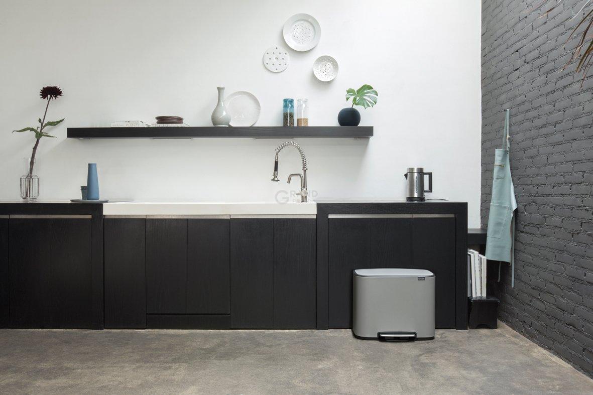 Brabantia Сміттєвий бак з педаллю, 36 л сірий Pedal Bin Bo | https://grandposuda.com.ua