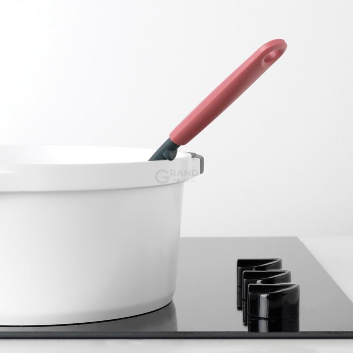 Brabantia Ложка поварская 31,2 см бордовая Tasty Colours Plus | https://grandposuda.com.ua