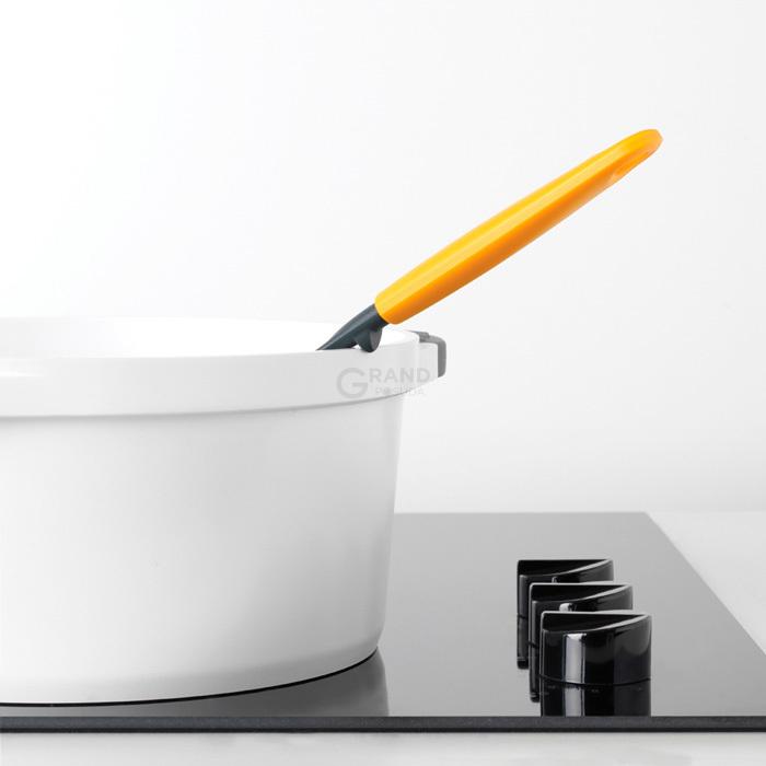 Brabantia Пресс для картофеля + ложка 26,3 см желтая Tasty Colours Plus | https://grandposuda.com.ua