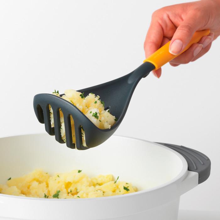 Brabantia Пресс для картофеля + ложка 26,3 см желтая Tasty Colours Plus | https://grandposuda.com.ua
