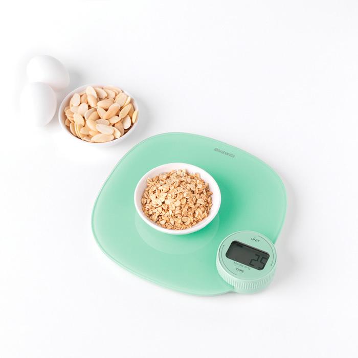 Brabantia Весы кухонные цифровые без батареек 4,5х20х20 см мятные Tasty Colours Plus | https://grandposuda.com.ua