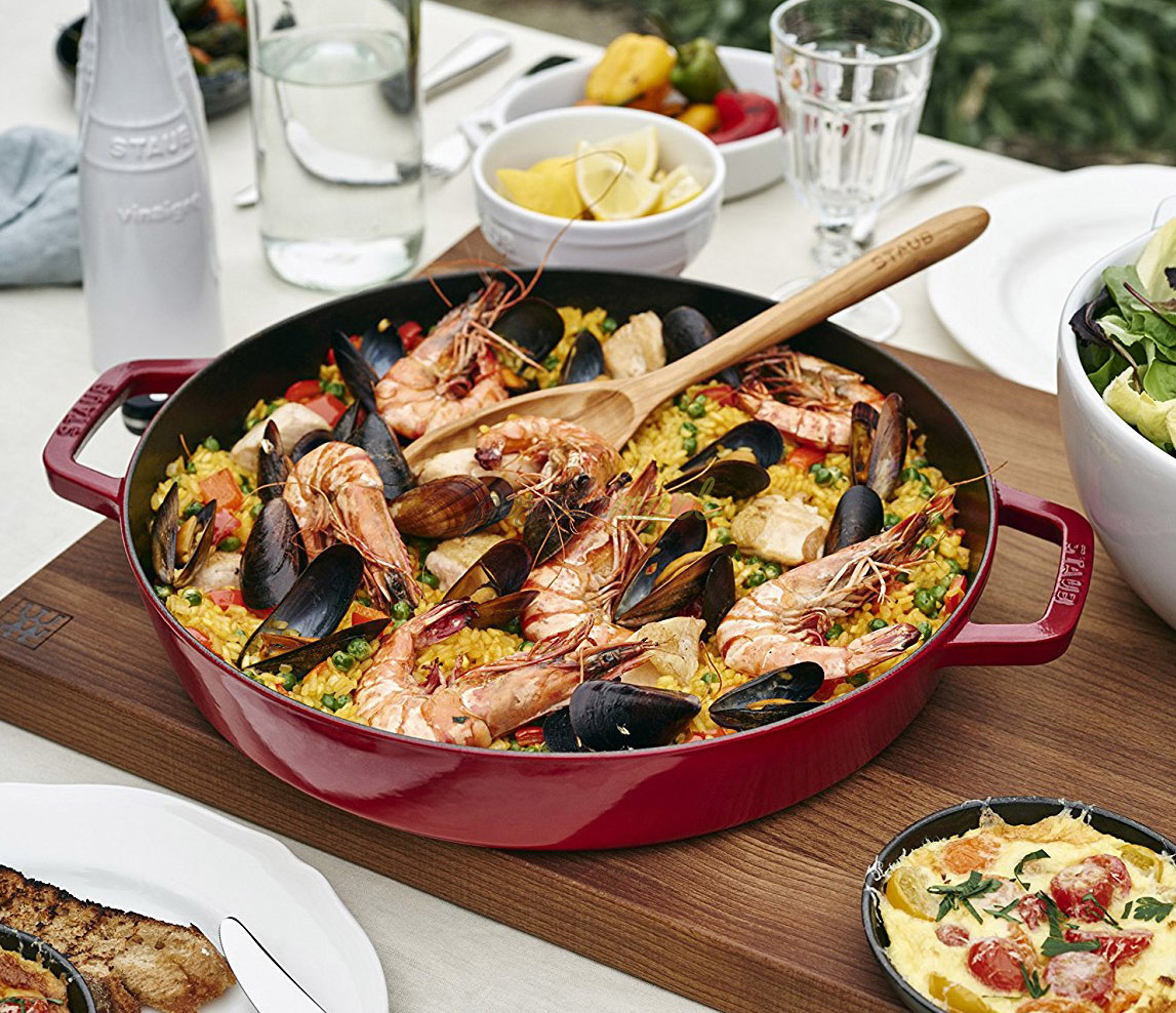 Staub Сотейник зі скляною кришкою, 24 см, вишневий | https://grandposuda.com.ua