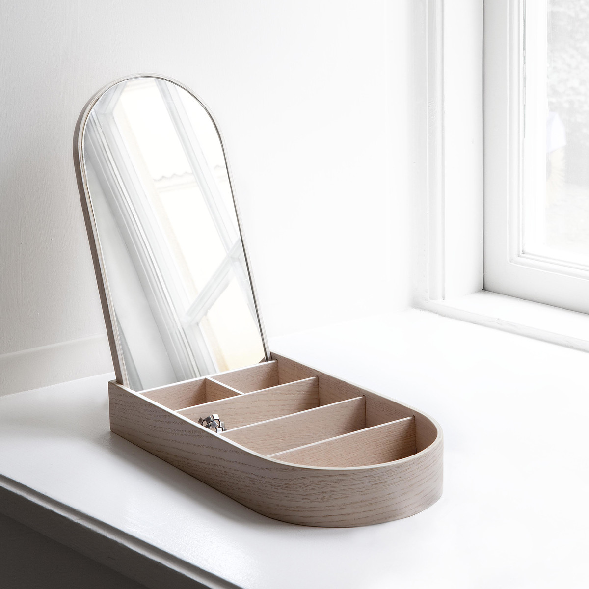 Коробка для хранения драгоценностей 4,5x28x15 см дуб Jewellery Box Menu | https://grandposuda.com.ua