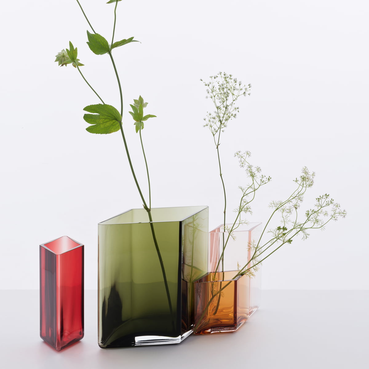 Iittala Ваза 14х11,5х11,5 см червона Ruutu | https://grandposuda.com.ua
