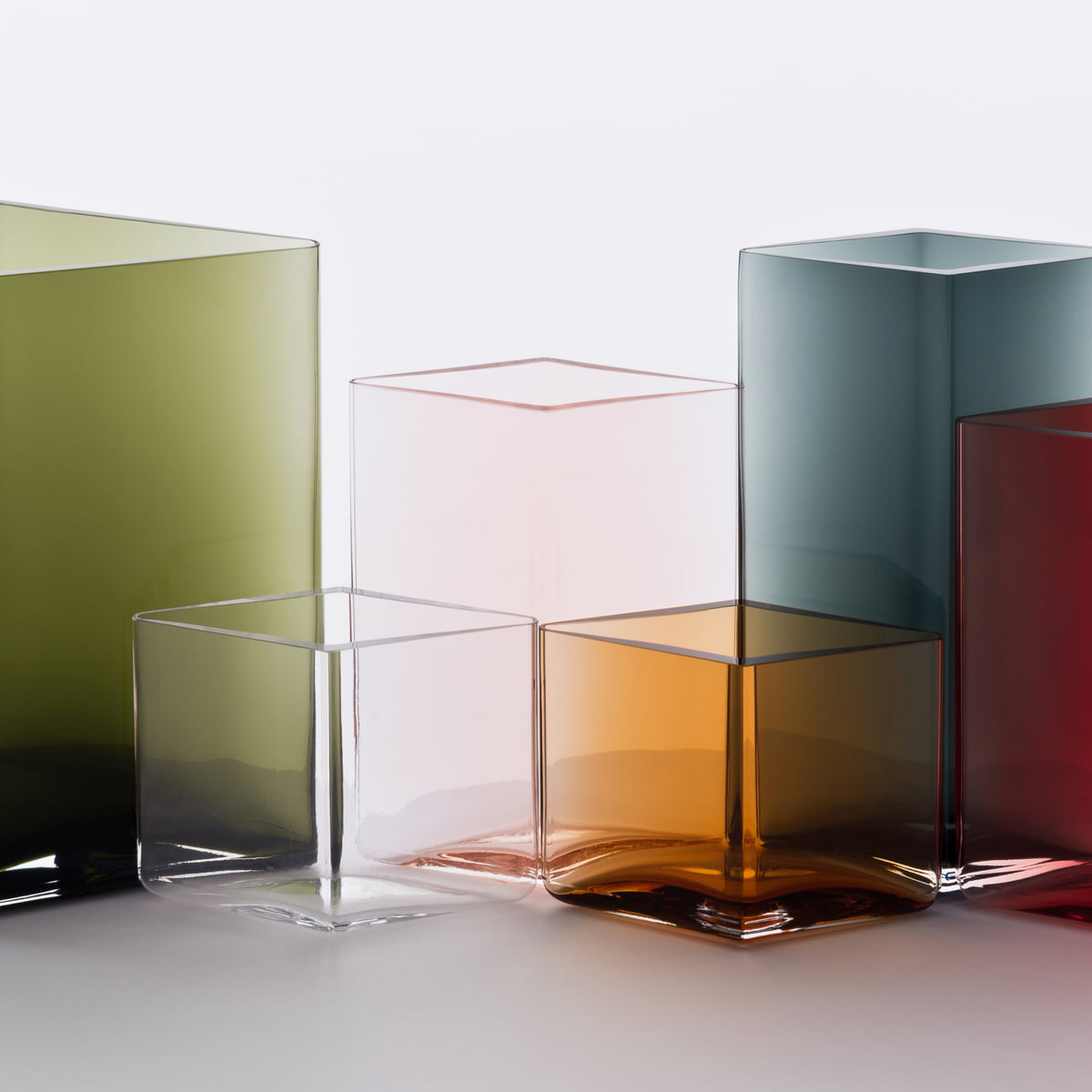 Iittala Ваза 18х11,5х11,5 см сіра Ruutu | https://grandposuda.com.ua