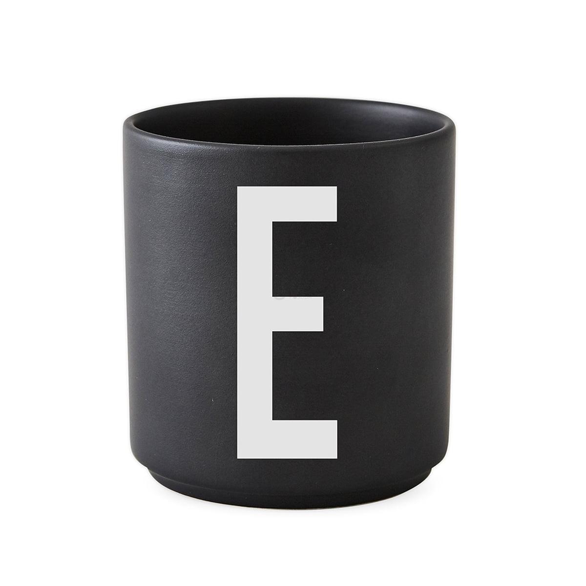 Design Letters Чашка R 325 мл черная AJ Porzellan Becher | https://grandposuda.com.ua