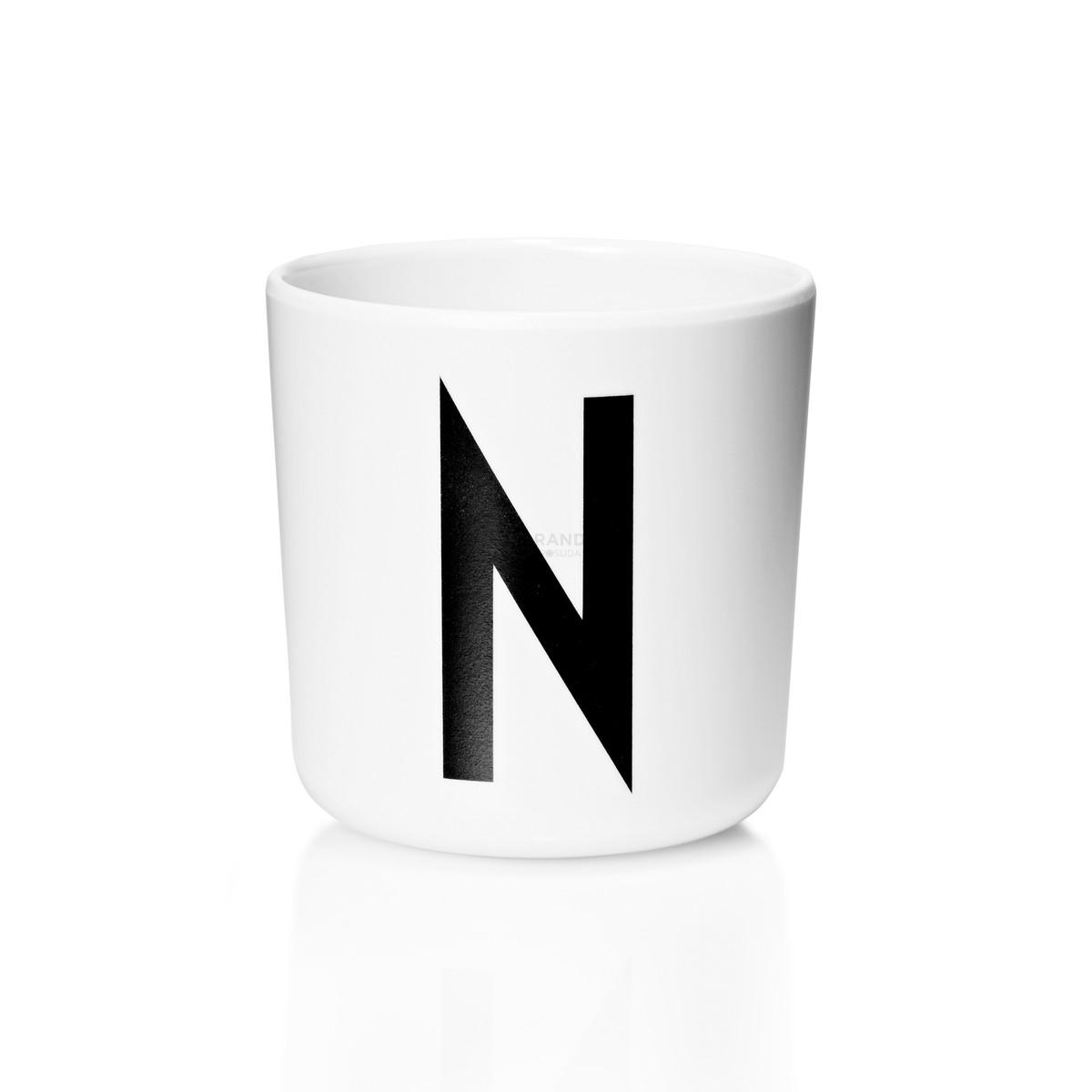 Design Letters Чашка N 7,5x7 см черно-белая Melamin Becher | https://grandposuda.com.ua