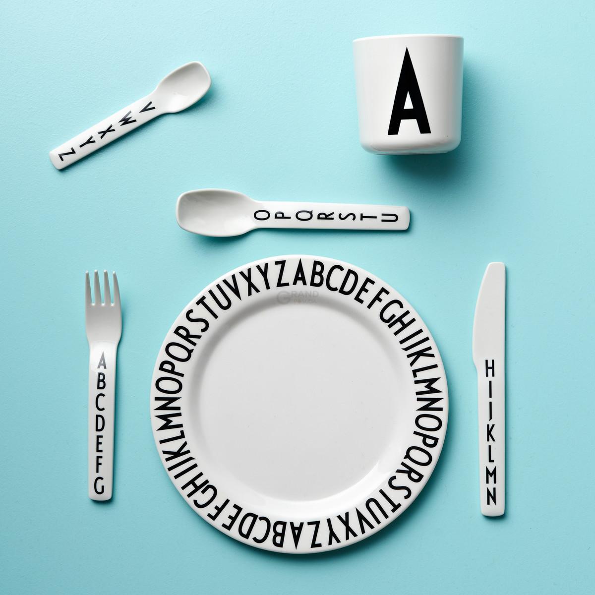 Design Letters Дитячі столові прибори 15,5 / 15,5 / 17 / 12,2 см AJ Melamin Besteck-Set | https://grandposuda.com.ua