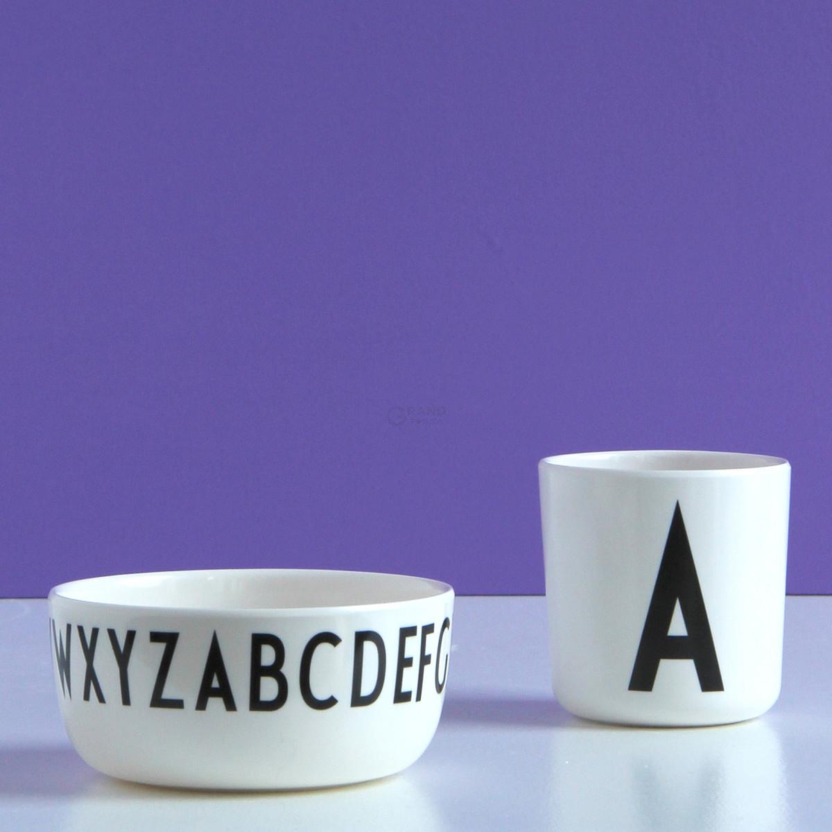 Design Letters Чашка S 7,5x7 см чорно-біла Melamin Becher | https://grandposuda.com.ua