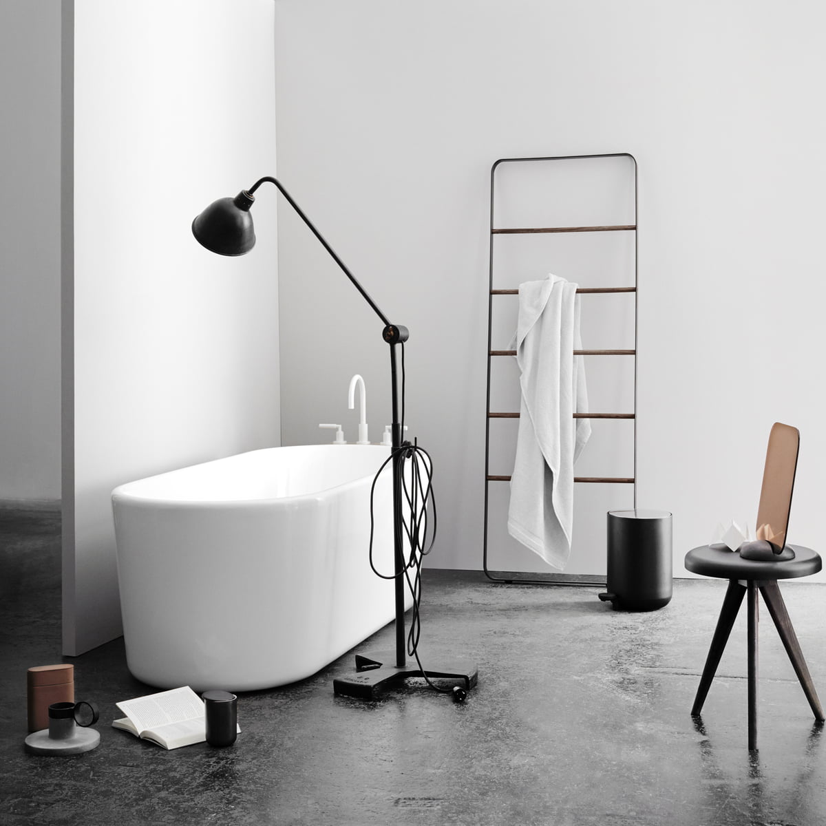 Полотенцесушитель 170x3,5x60 cм чорний Towel Ladder Menu | https://grandposuda.com.ua