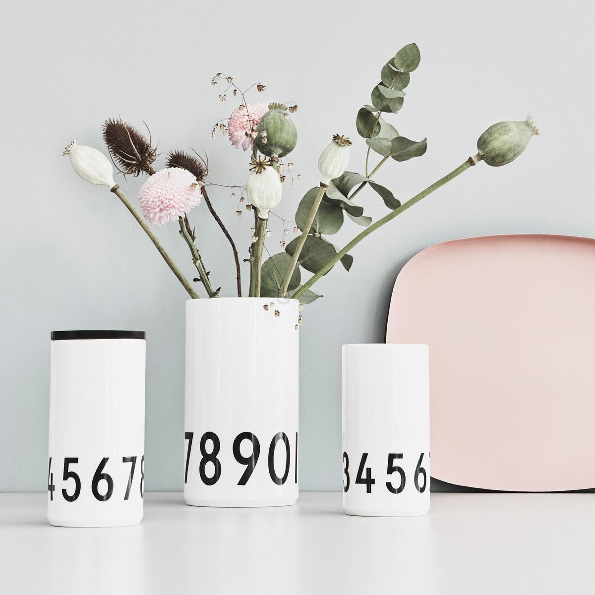 Design Letters Ваза 15x8,5 см белая Vase 0-9 | https://grandposuda.com.ua