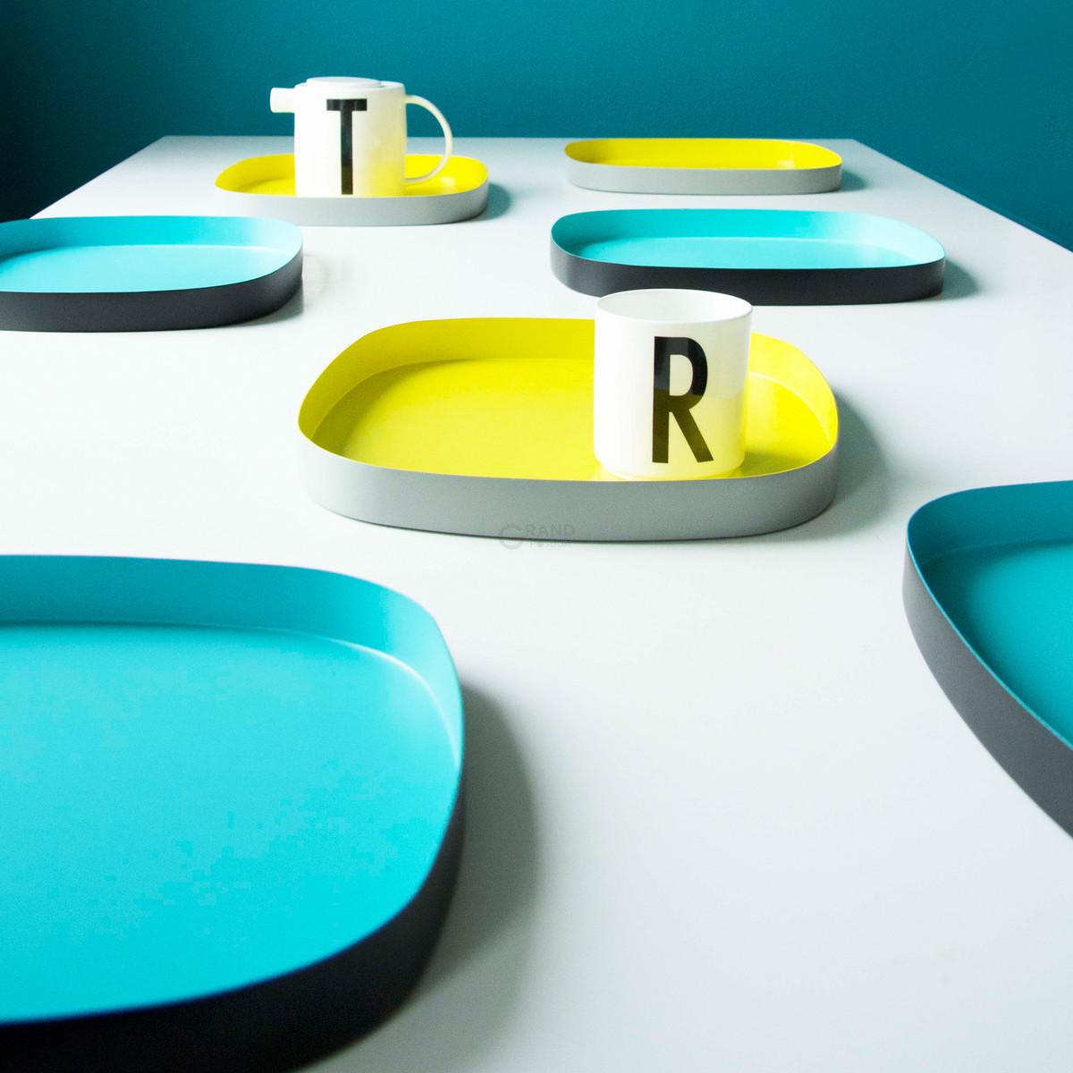 Design Letters Поднос 29x33 см мятно-зеленый Television Tablett | https://grandposuda.com.ua
