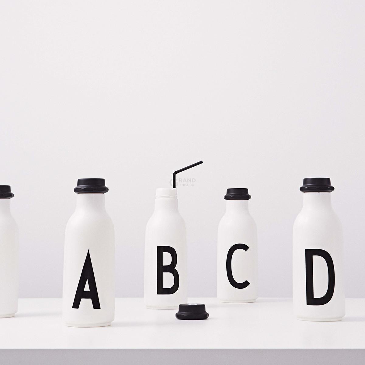 Design Letters Пляшка I 500 мл чорно-біла Wasserflasche von A-Z | https://grandposuda.com.ua