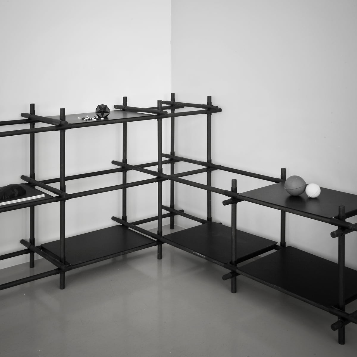 Модульна стелажна система 95,7x50,1x195,4 см чорна / темний ясен дуб Stick System Menu | https://grandposuda.com.ua