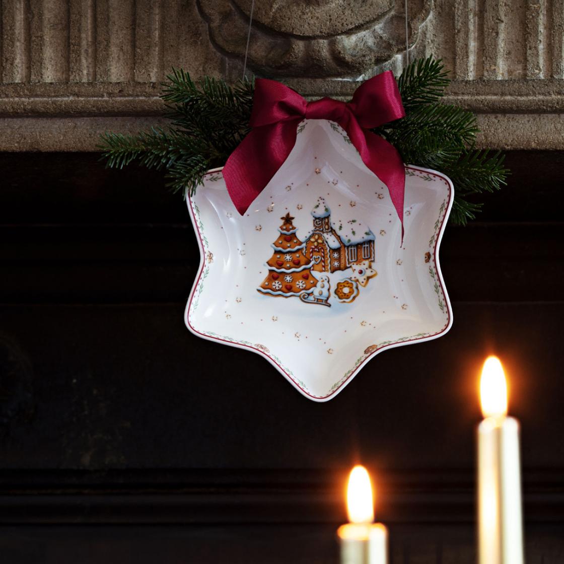 Villeroy & Boch Блюдо в формі зірки «Пряничная село» 24,5 см Winter Bakery Delight | https://grandposuda.com.ua