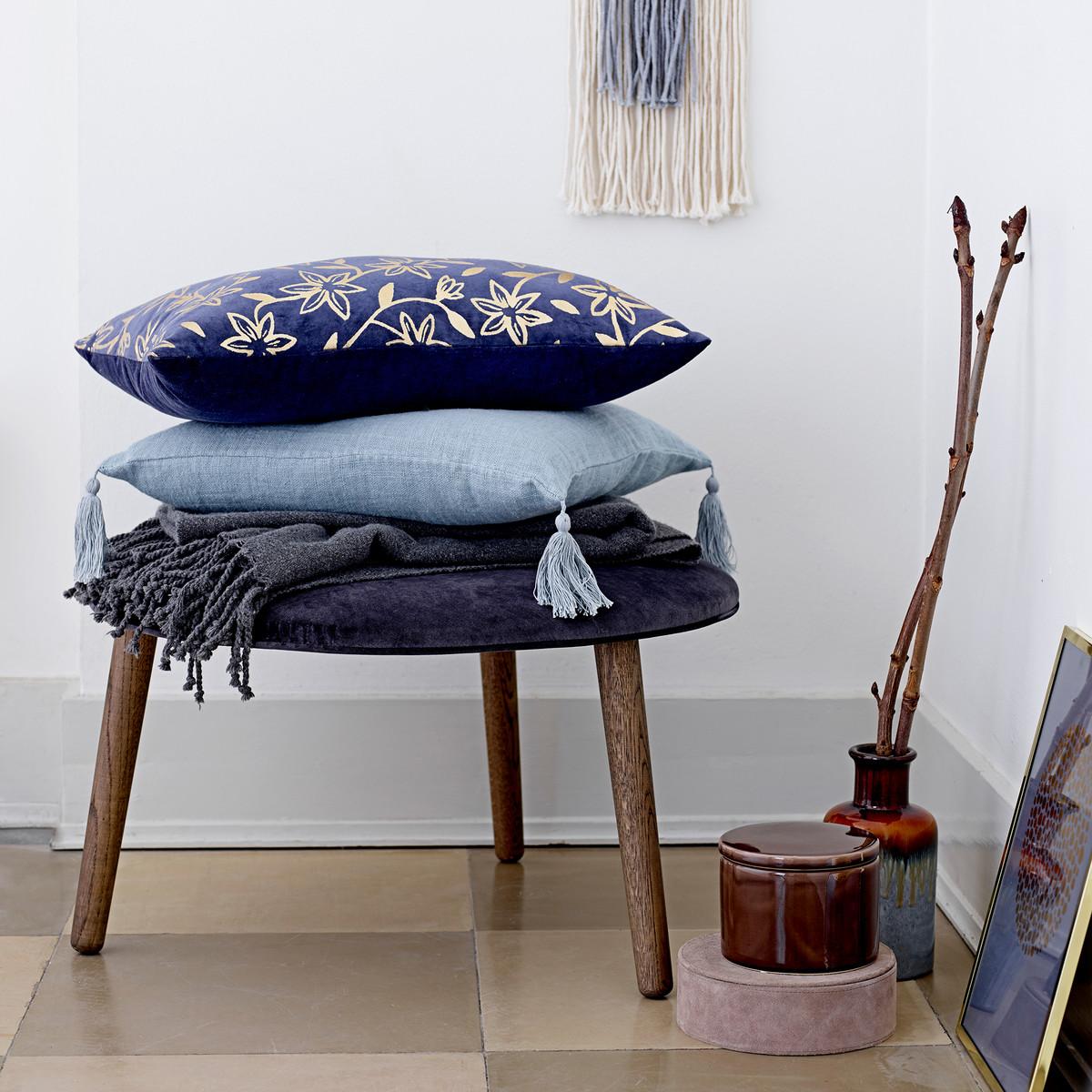 Bloomingville Подушка 12x40x60 см синяя ночь Leinenkissen | https://grandposuda.com.ua