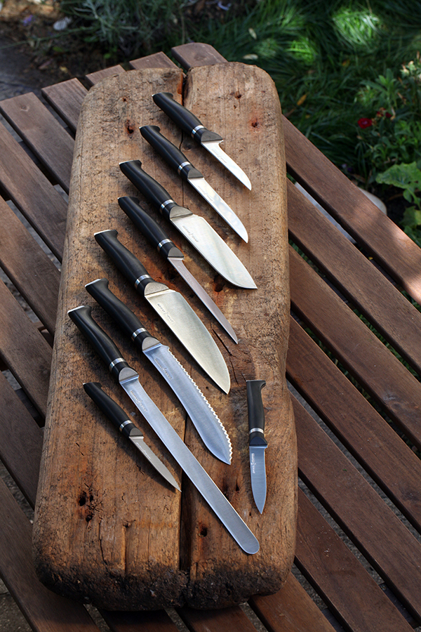 Opinel Нож кухонный 10 см металлик/черный Intempora | https://grandposuda.com.ua