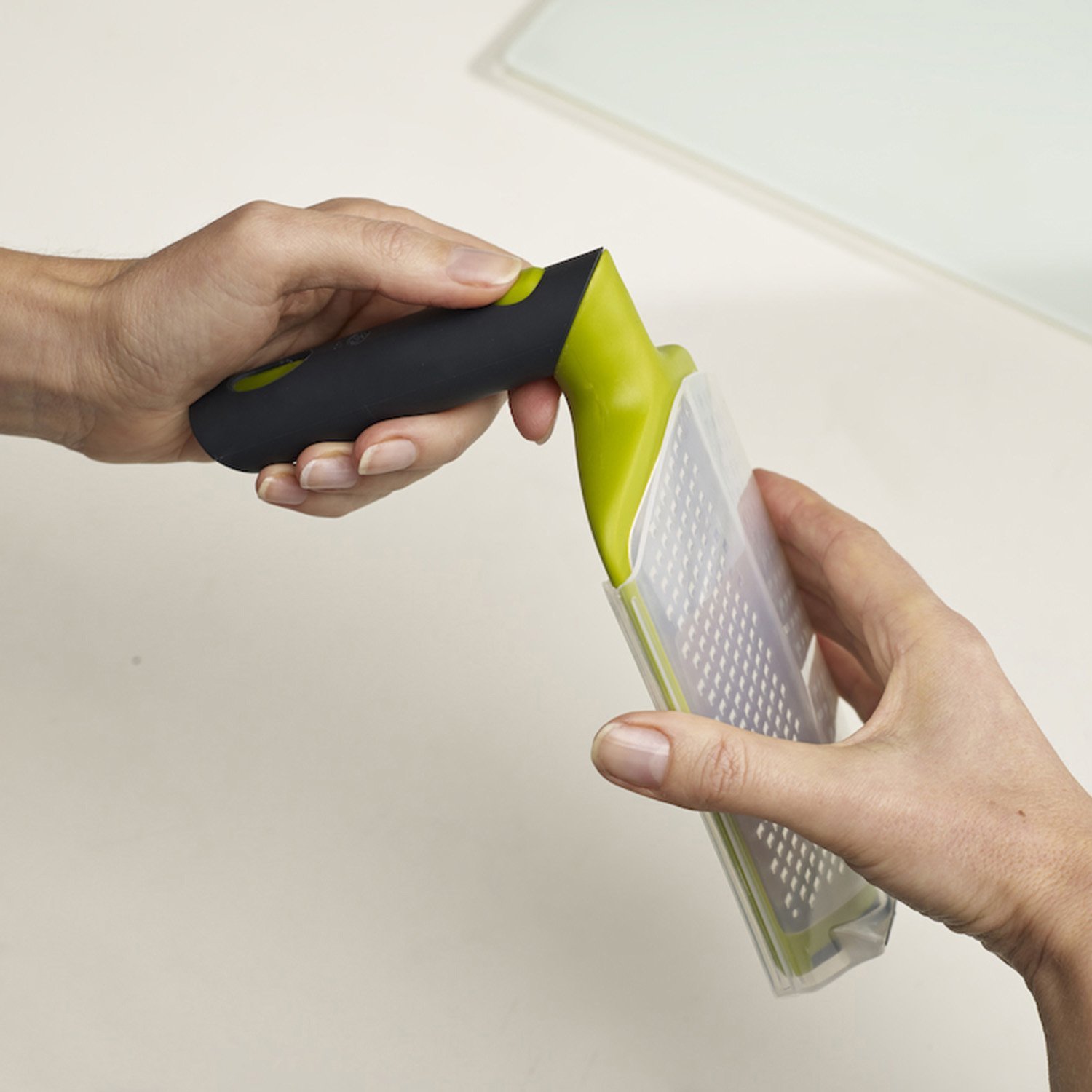 Joseph Joseph Терка средняя серо-зеленая Twist Grater | https://grandposuda.com.ua
