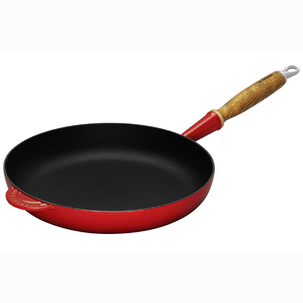 Le Creuset Сковорода 26 см с деревянной ручкой, бордовый | https://grandposuda.com.ua