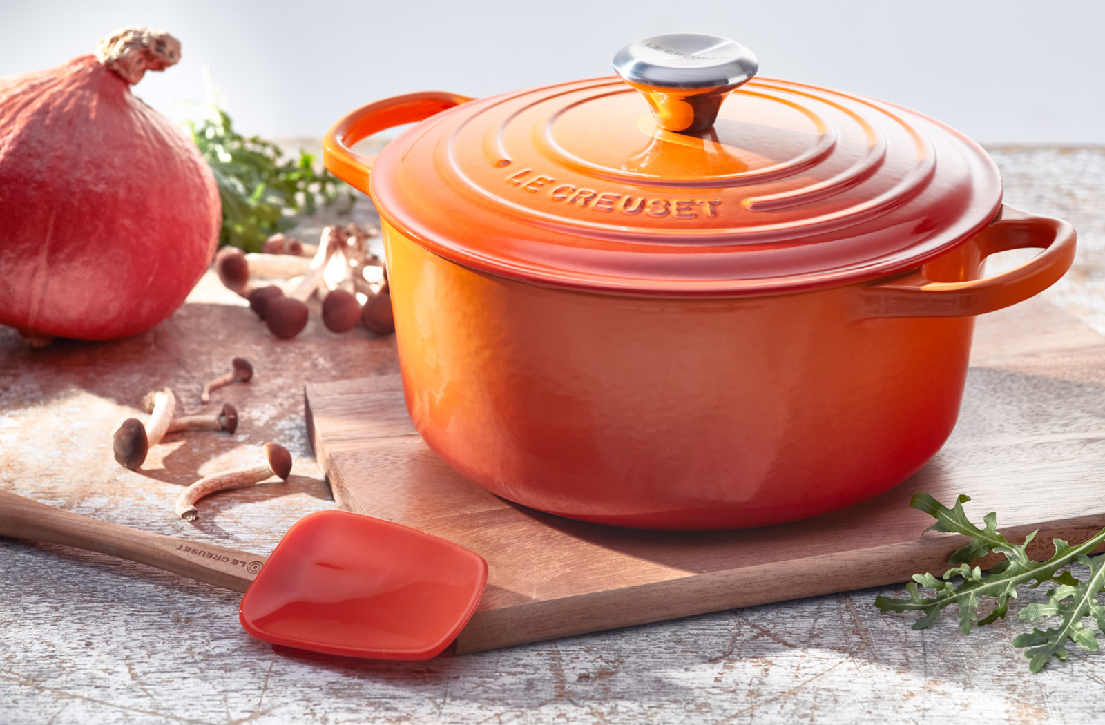 Le Creuset Кастрюля / жаровня с крышкой 24 см, вишневый Signature | https://grandposuda.com.ua