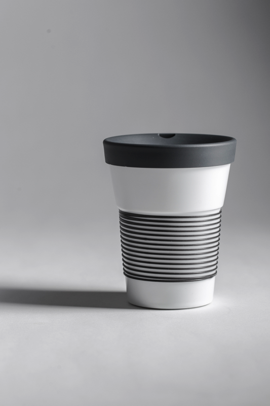 Kahla Кружка для кави з кришкою 350 мл, антрацит Magic Grip To Go Café Sommelier | https://grandposuda.com.ua
