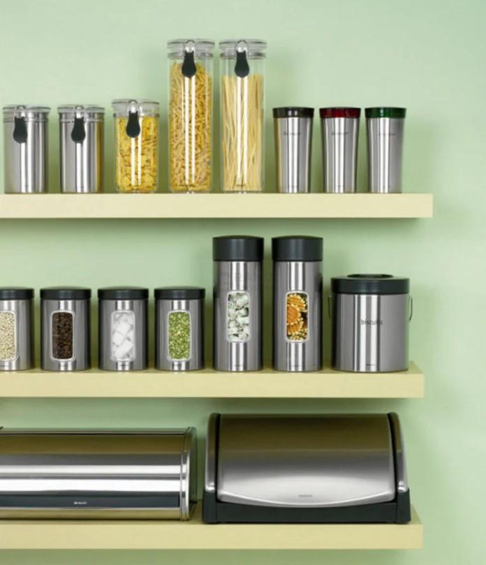 Brabantia Емкость для хранения сыпучих продуктов с окном 1,7 л, матовая сталь с черной крышкой | https://grandposuda.com.ua